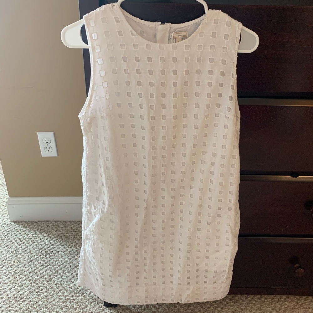 White Cutout Gap Shift Dress Size 4